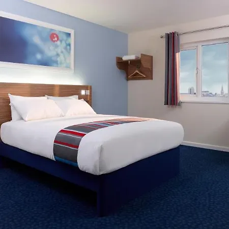 Travelodge Maypole 3* Birmingam